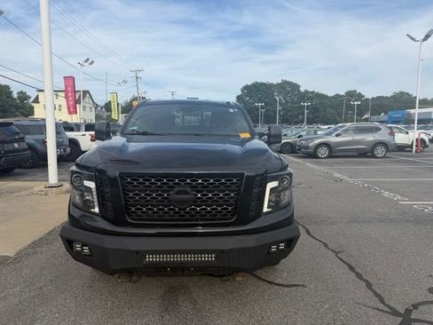 Used 2018 Nissan Titan SL w/ Midnight Edition AWD/4WD image 2