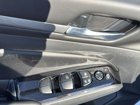 Certified 2024 Nissan Altima 2.5 SR image 7