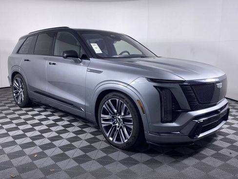 Certified 2026 Cadillac Vistiq Sport w/ LPO, Floor Liner Package AWD/4WD image 19