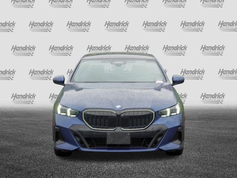 Certified 2025 BMW 550e xDrive w/ Executive Package AWD/4WD image 3