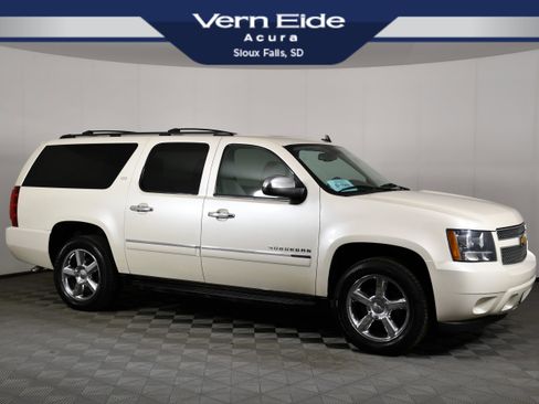 Used 2013 Chevrolet Suburban LTZ image 1