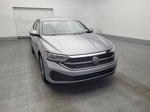 Used 2024 Volkswagen Jetta SE image 14