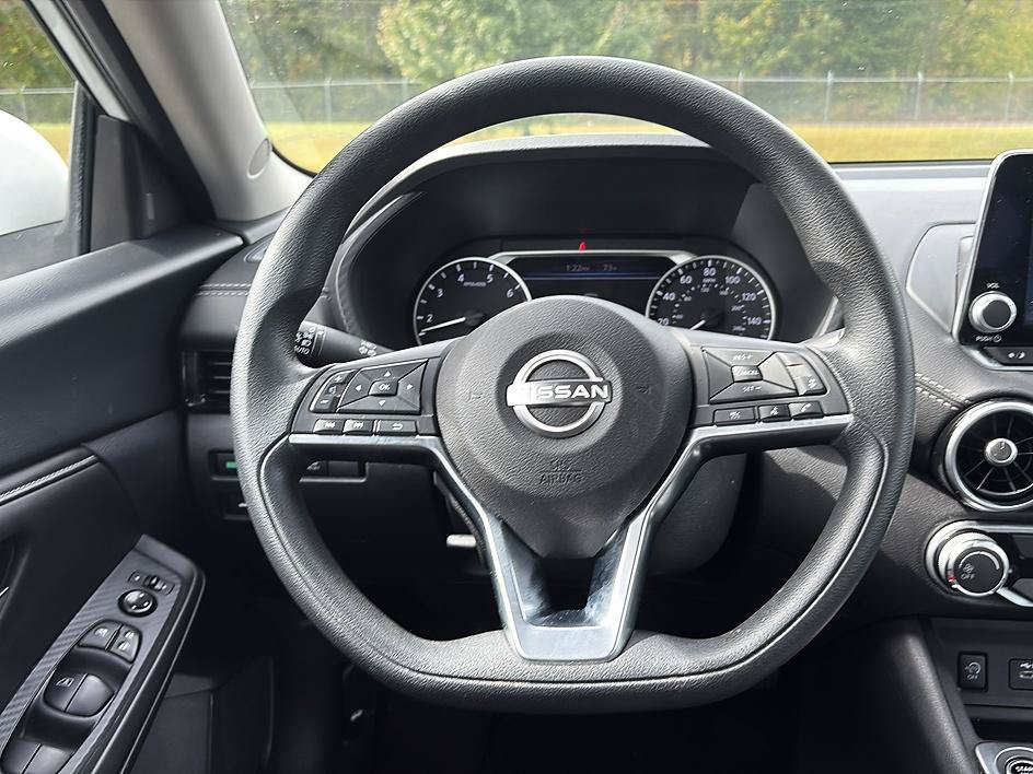 Certified 2025 Nissan Sentra SV FWD image 30