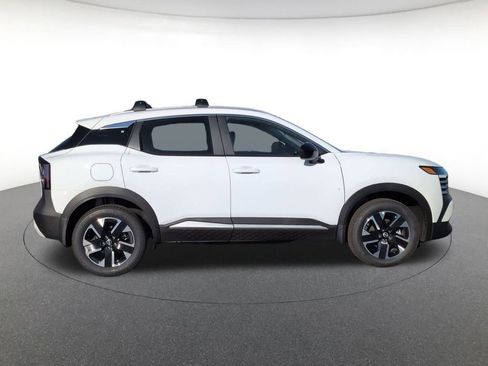 New 2026 Nissan Kicks SV w/ Cold Weather Package AWD/4WD image 4