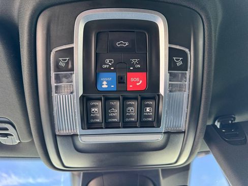 Used 2022 RAM 1500 Laramie w/ Sport Appearance Package AWD/4WD image 28