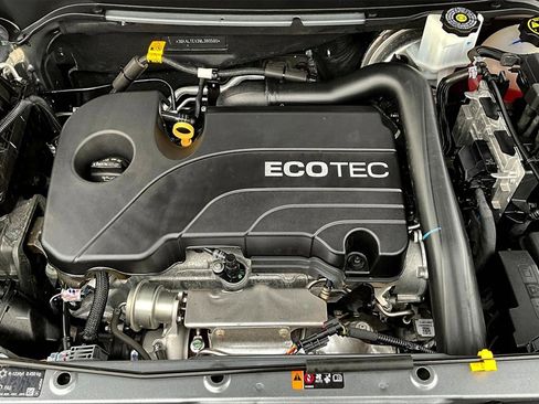 Used 2021 GMC Terrain SLE image 31