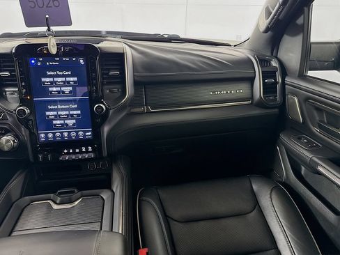 Used 2020 RAM 1500 Limited w/ Black Appearance Package AWD/4WD image 27
