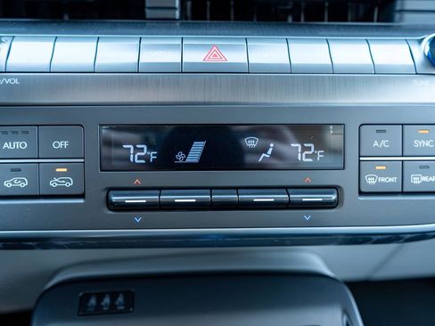 New 2026 Hyundai Kona SEL Premium AWD/4WD image 32