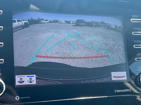 Used 2022 Toyota Camry SE w/ Cold Weather Package FWD image 20