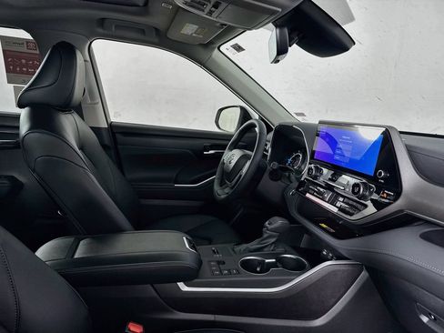 New 2026 Toyota Highlander XLE AWD/4WD image 31