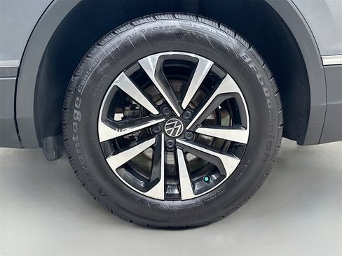 Used 2022 Volkswagen Tiguan S image 30