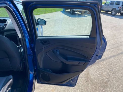 Used 2017 Ford Escape S FWD image 38