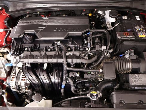 Certified 2025 Hyundai Elantra Limited FWD image 21