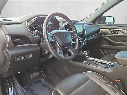 Used 2022 Chevrolet Traverse Premier w/ Redline Edition AWD/4WD image 9