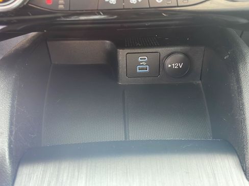 Used 2022 Ford Escape SE w/ SE Sport Appearance Package AWD/4WD image 21