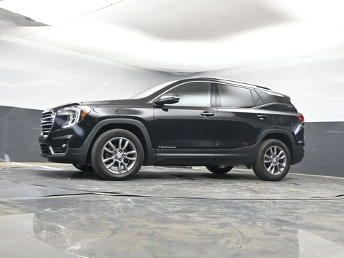 Used 2023 GMC Terrain SLT image 10