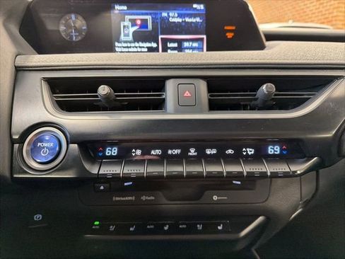 Used 2019 Lexus UX 250h w/ Premium Package AWD/4WD image 17