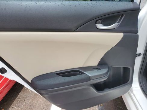 Used 2020 Honda Civic LX image 8