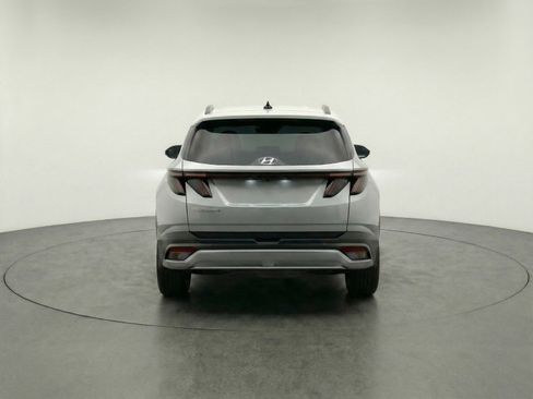 Used 2025 Hyundai Tucson SEL FWD image 7