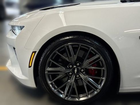 Used 2017 Chevrolet Camaro SS RWD image 19