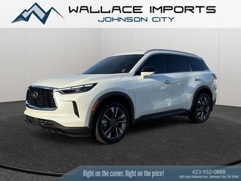 Used 2023 INFINITI QX60 Luxe w/ Cargo Package FWD image 3