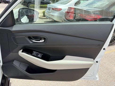 Used 2024 Honda Accord Touring image 14