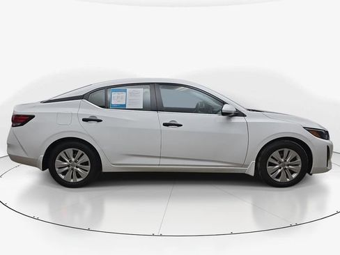 Used 2025 Nissan Sentra S FWD image 5