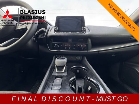 Used 2021 Nissan Rogue S image 24