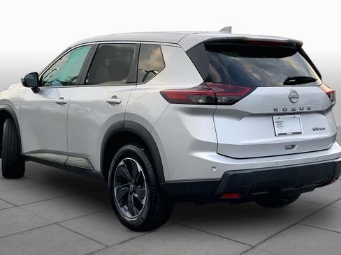 Used 2024 Nissan Rogue SV AWD/4WD image 11
