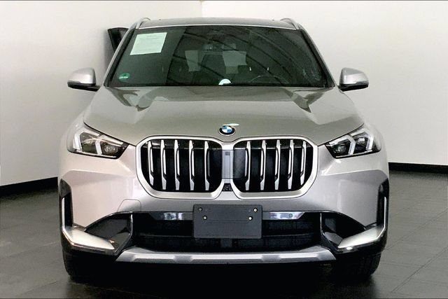 Used 2023 BMW X1 xDrive28i AWD/4WD image 3