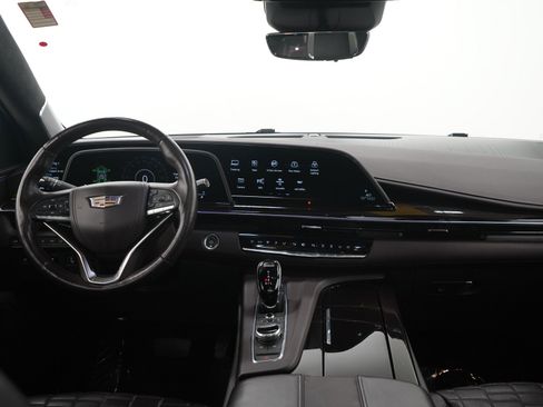 Used 2022 Cadillac Escalade Sport Platinum w/ Heavy-Duty Trailer Package AWD/4WD image 19