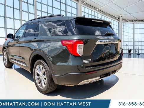 Used 2023 Ford Explorer XLT w/ Equipment Group 202A AWD/4WD image 29