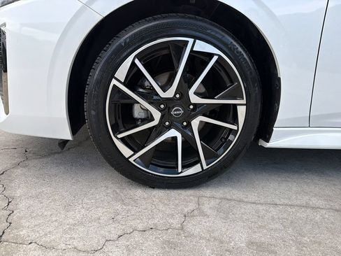 Certified 2024 Nissan Sentra SR FWD image 12