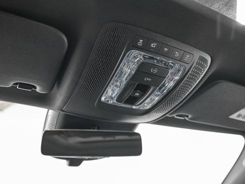 Used 2025 Mercedes-Benz CLA 250 4MATIC image 24