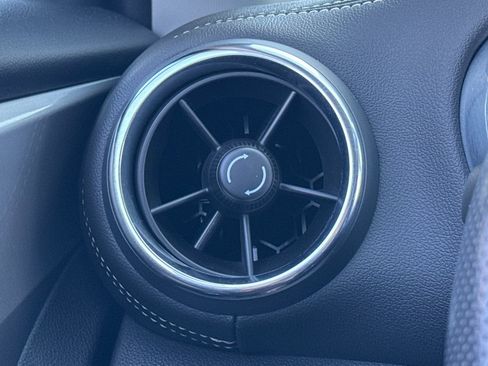 Used 2023 Chevrolet Blazer LT image 29