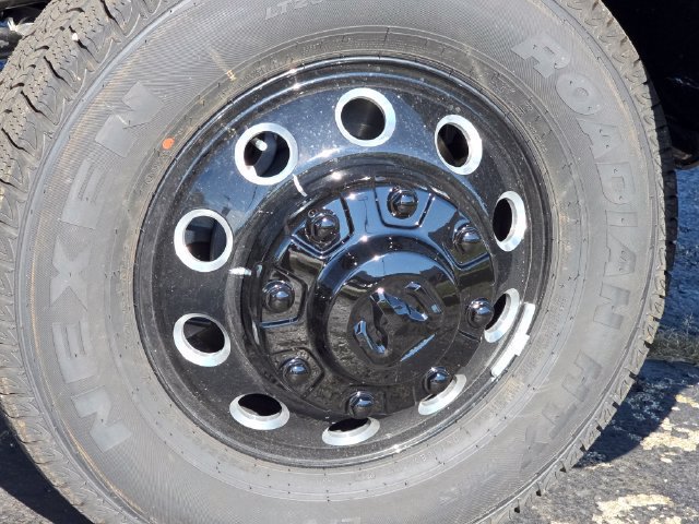 New 2027 RAM 3500 Big Horn AWD/4WD image 10