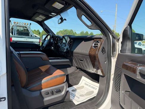 Used 2015 Ford F250 Platinum AWD/4WD image 32