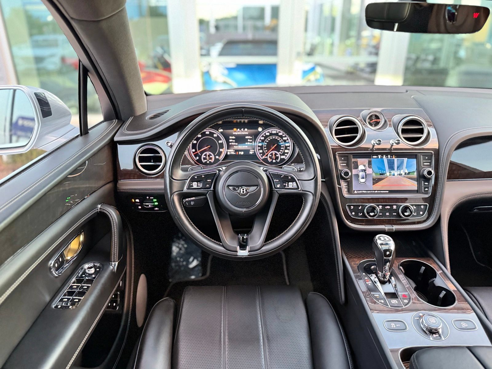 Used 2019 Bentley Bentayga AWD/4WD image 46