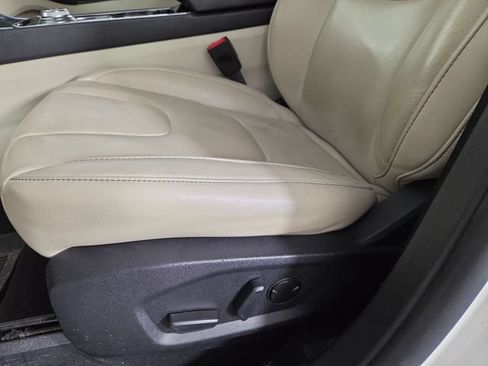 Used 2020 Ford Edge Titanium AWD/4WD image 30