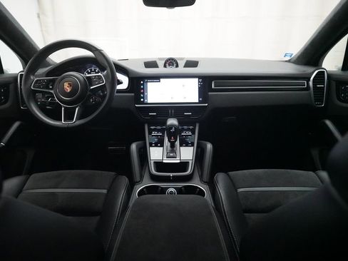 Certified 2023 Porsche Cayenne GTS AWD/4WD image 18