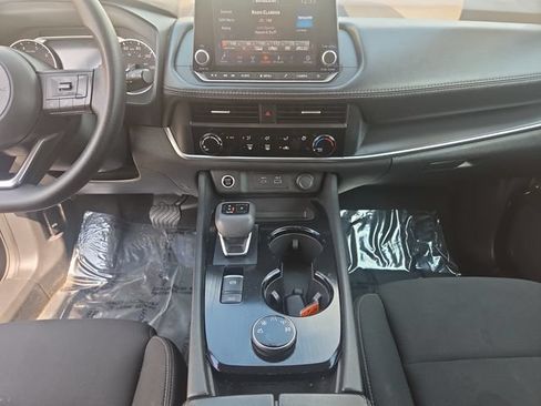 Used 2023 Nissan Rogue S AWD/4WD image 11