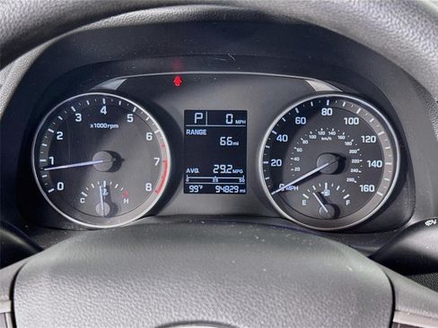 Used 2017 Hyundai Elantra SE FWD image 13