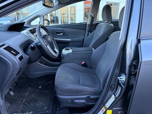 Used 2013 Toyota Prius V Three image 17