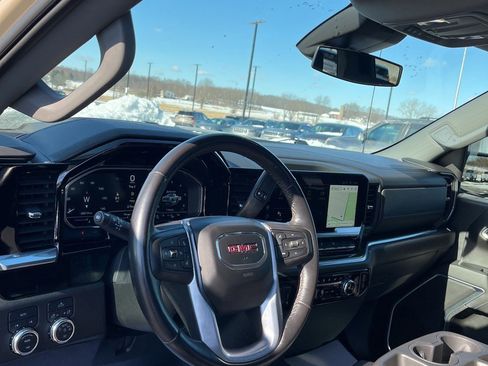 Used 2022 GMC Sierra 1500 Elevation image 7