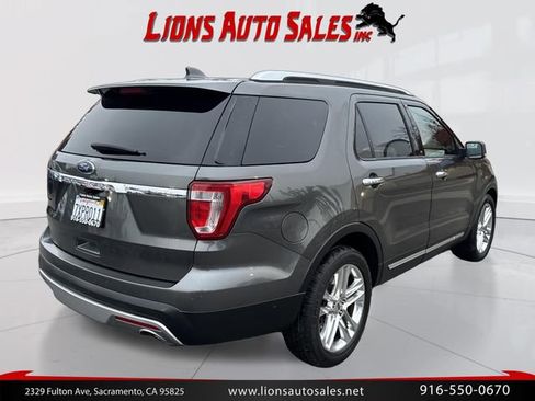 Used 2017 Ford Explorer Limited w/ Equipment Group 301A FWD image 5