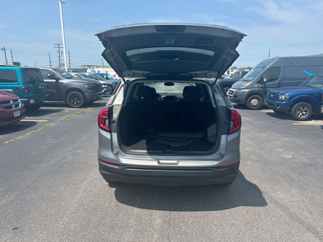 Used 2023 GMC Terrain SLE w/ Driver Convenience Package AWD/4WD image 25