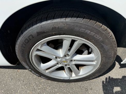 Used 2016 Chevrolet Cruze LT image 10