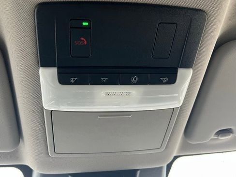 Used 2023 Nissan Rogue SV image 18