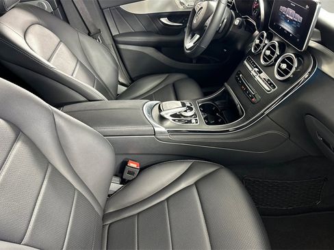 Used 2019 Mercedes-Benz GLC 300 4MATIC image 18