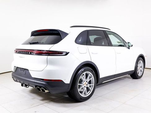 Certified 2025 Porsche Cayenne S AWD/4WD image 33